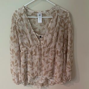 CAbi Women's Beige and Cream Leaf Print Blouse